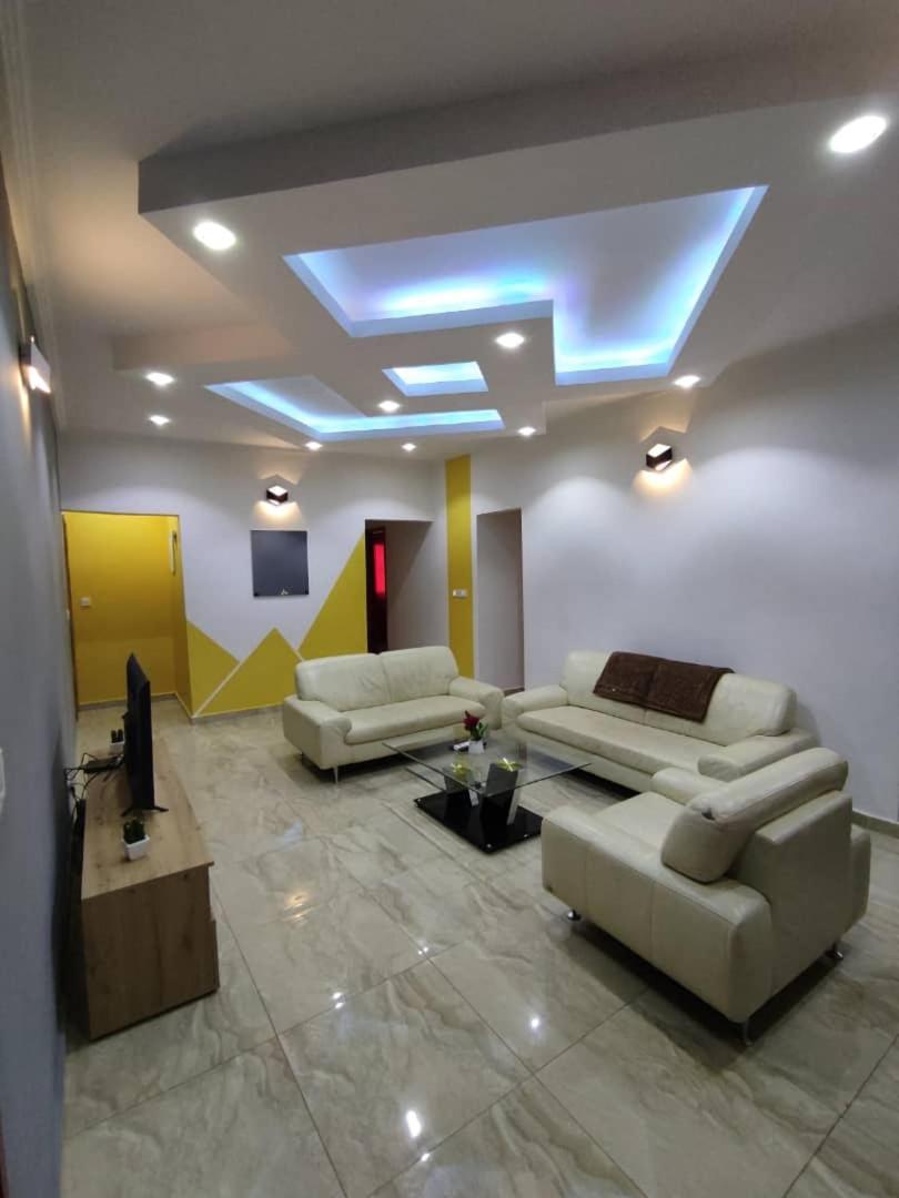 Hotel Appart B4U - Etoudi Yaounde Ngoại thất bức ảnh