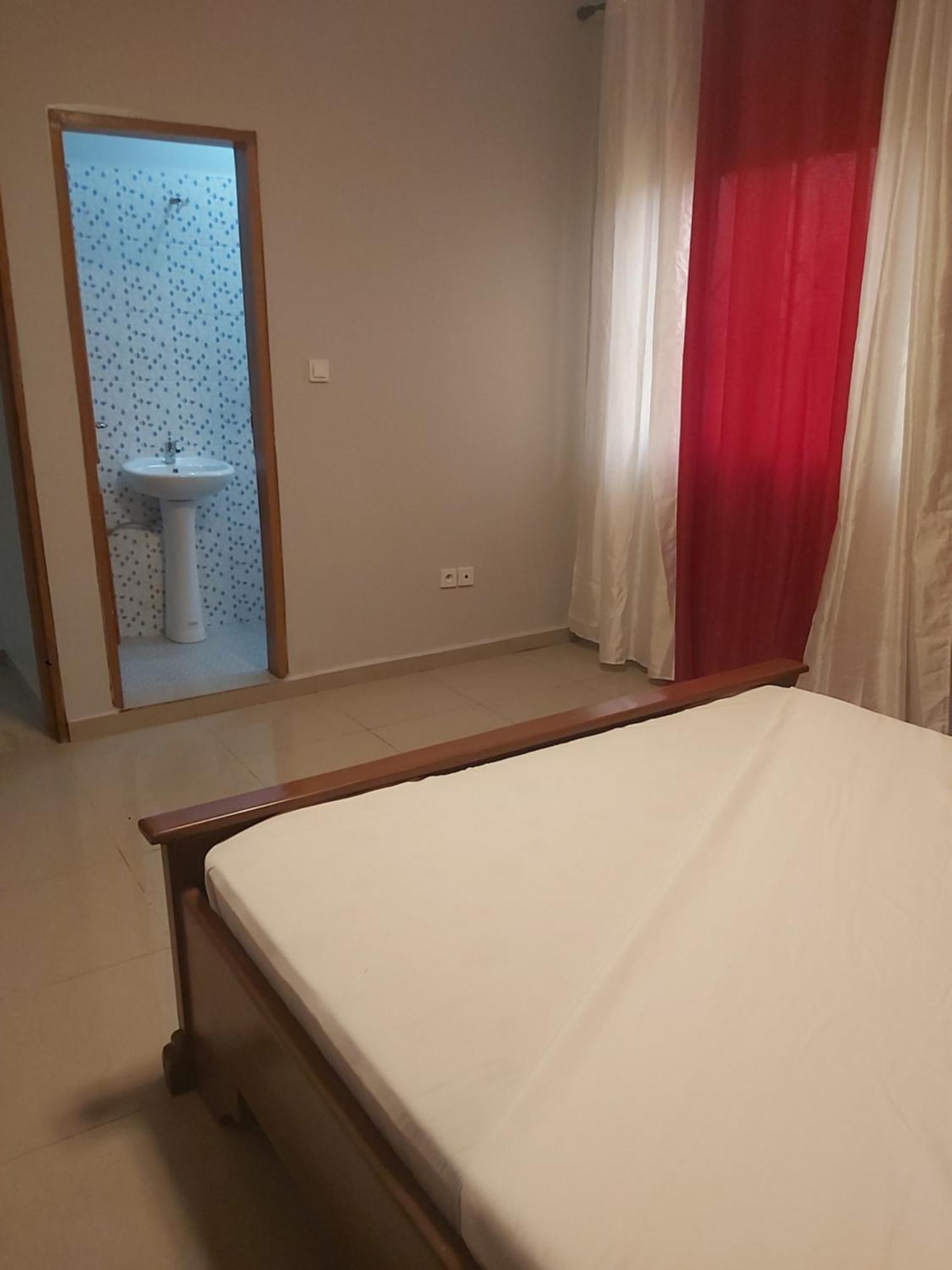 Hotel Appart B4U - Etoudi Yaounde Ngoại thất bức ảnh